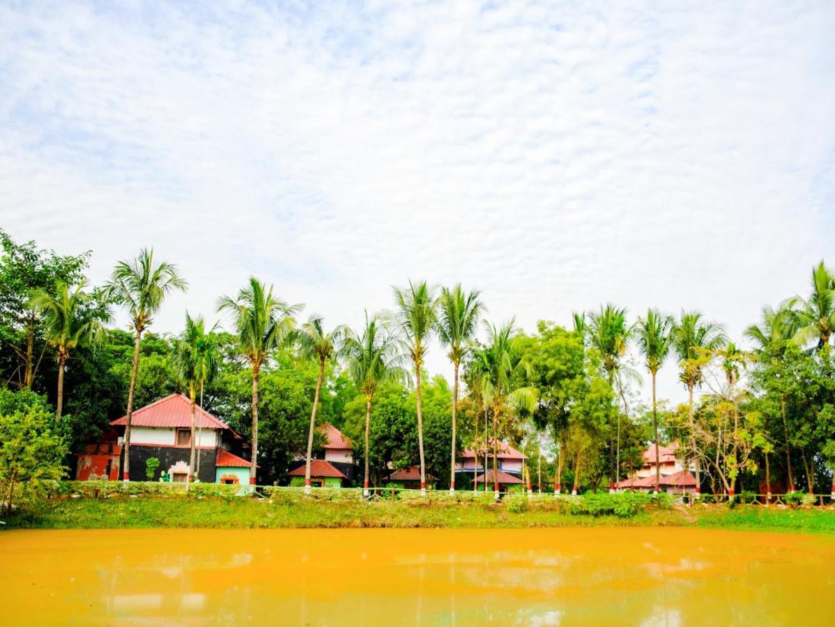 Hotel Raktokorobi Karu Gram Sri Niketan Exterior foto