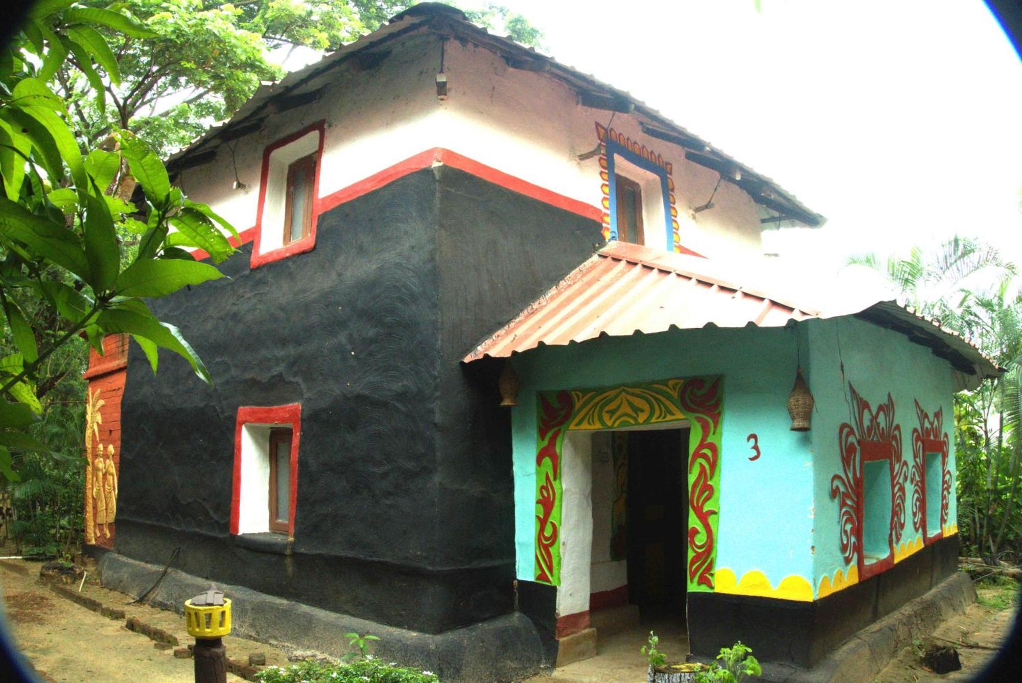 Hotel Raktokorobi Karu Gram Sri Niketan Exterior foto